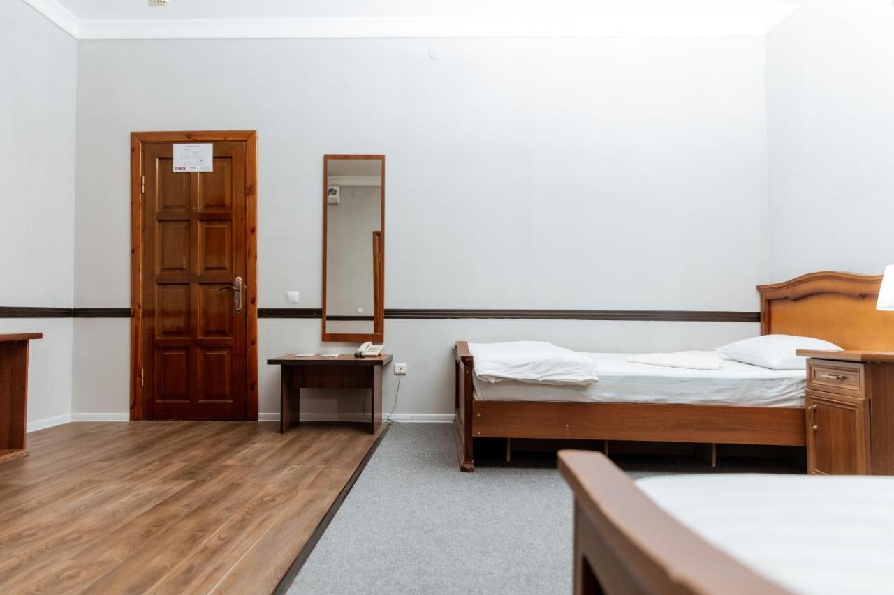 Stella Hotel Tashkent Esterno foto